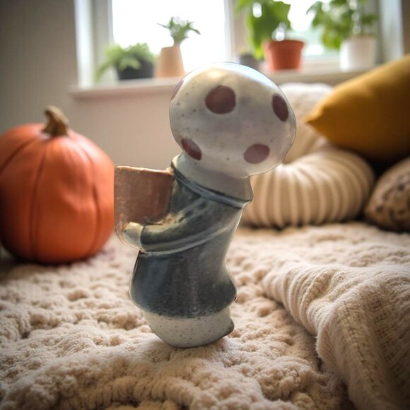 Vintage Japan Ceramic Child Vase Mid Century Figurine with Basket Whimsical Kawa - Picture 9 of 9